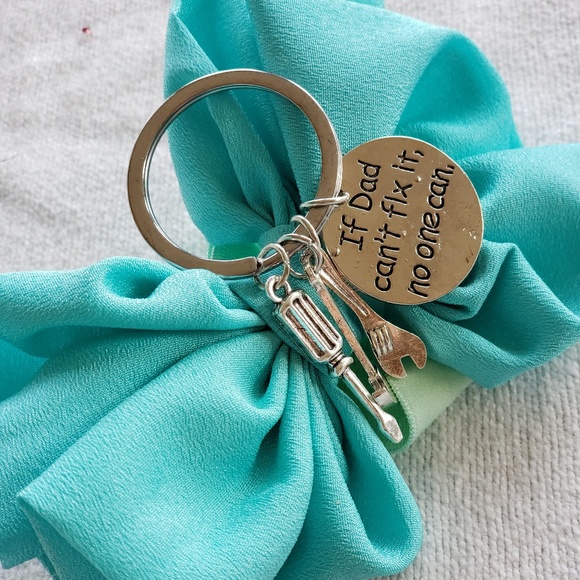 Fix it daddy keychain - Picture 3 of 3